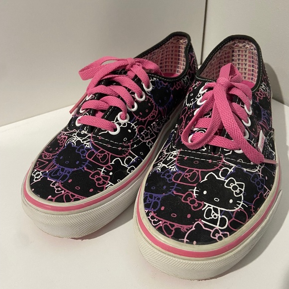 Vans Hello Kitty Sneakers Size 8.5 - Picture 1 of 10